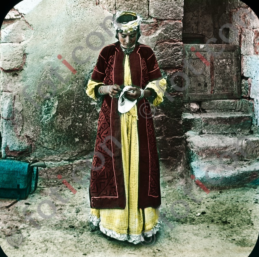 Frau aus Nazareth | Woman from Nazareth - Foto foticon-simon-054-061.jpg | foticon.de - Bilddatenbank für Motive aus Geschichte und Kultur